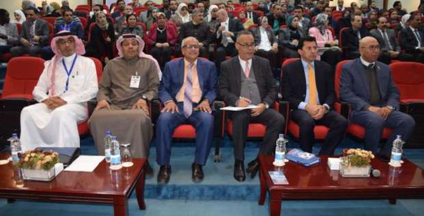 وزير الشباب والرياضة يحضر ختام مؤتمر "دحر الإرهاب"
