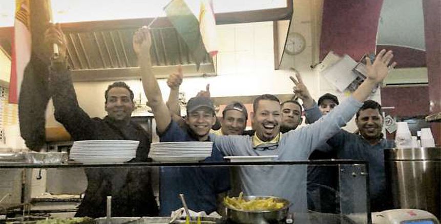 مقاهي المصريين بالخارج: "مش ناقصنا غير الشيشة والطاولة"