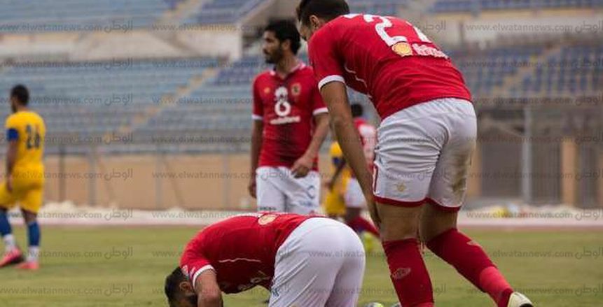 "متعب وبركات" علي "دكة بدلاء" الأهلي أمام المقاولون العرب