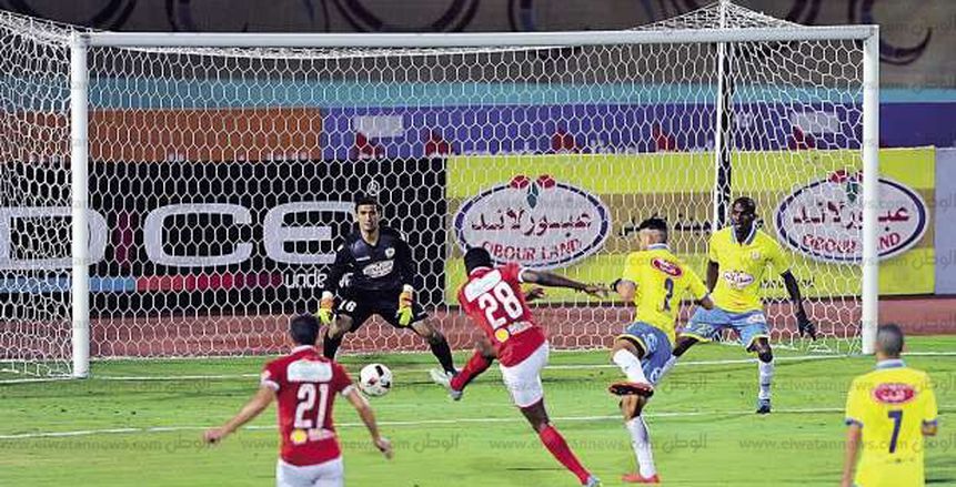 تعنيف وتهديد وعقوبات على لاعبي الأهلي بعد التعادل مع الدراويش