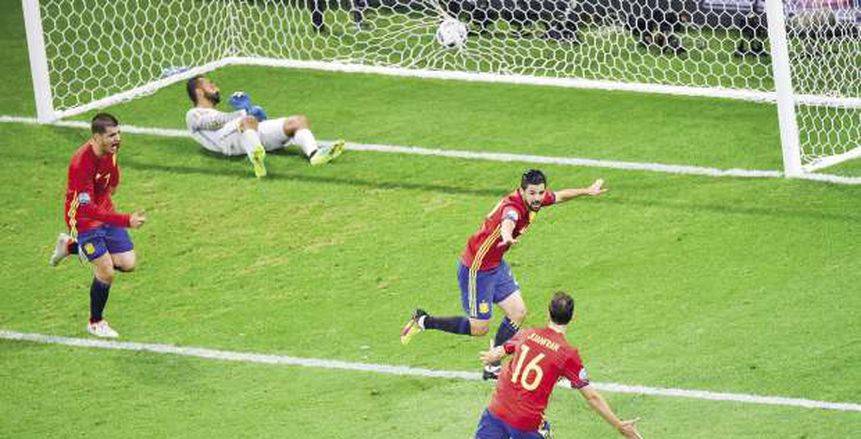 ديل بوسكي: المنتخب الإسباني استعاد روح المنافسة مع لوبيتيجي