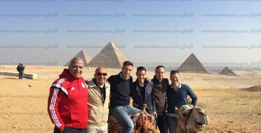 بالصور|طاقم حكام القمة 115 يزور معالم القاهرة قبل المغادرة