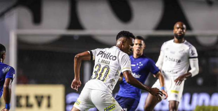 خسارة مفاجئة لسانتوس أمام كروزيرو بثلاثية في الدوري البرازيلي