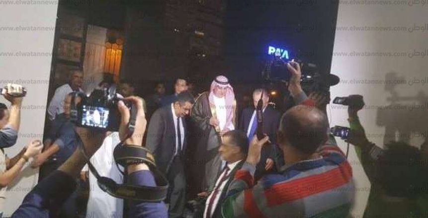 بالصور| رئيس الاتحاد العربي يصل إلى الجبلاية