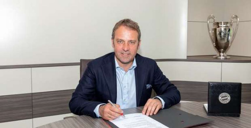بايرن ميونيخ ينشر صور توقيع هانز فليك على عقده الجديد