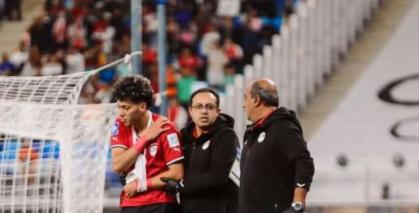 مصطفى شوبير يساند إمام عاشور بعد إصابته مع منتخب مصر «صورة»