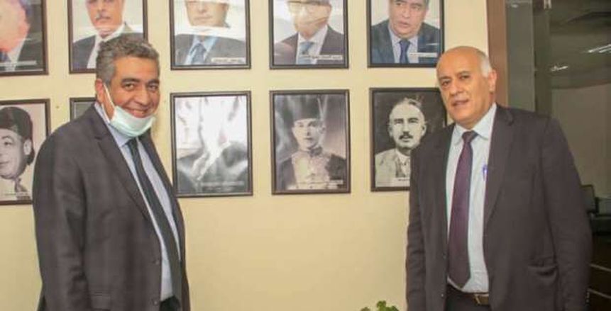 وزير الرياضة الفلسطيني يزور اتحاد الكرة ويعقد اجتماعا مع «مجاهد»
