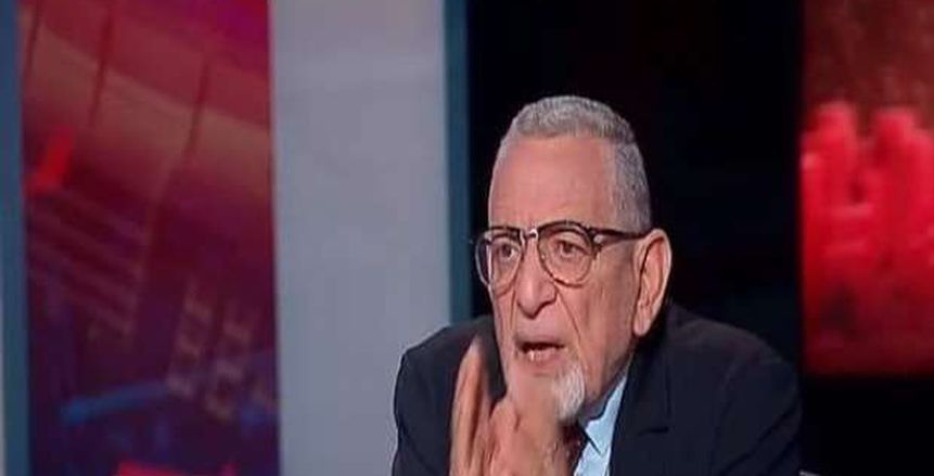 عدلي القيعي: ياسين منصور مبيصرفش من جيبه على الأهلي