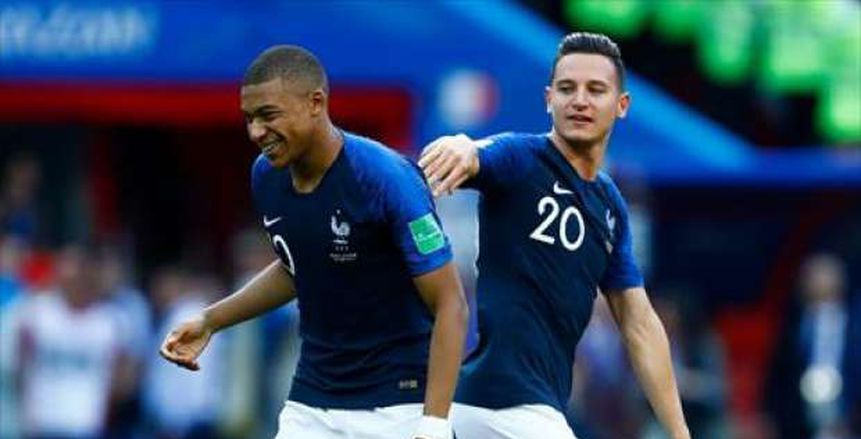 مهاجم الفراعنة يتوقع نهائي كأس العالم بين فرنسا وإنجلترا