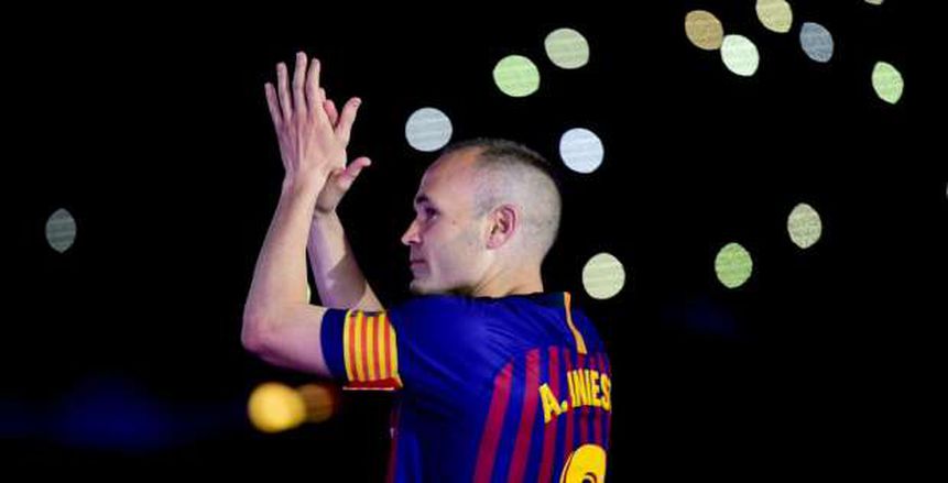 إنييستا عن موقفه من العودة لبرشلونة: أريد لعب كرة القدم