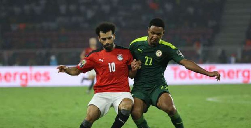 ياسر إبراهيم يدخل بديلا لـ عبدالمنعم بعد إصابته في مباراة مصر والسنغال