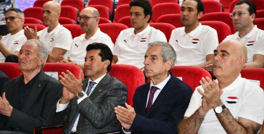 وزير الرياضة يشهد فعاليات المؤتمر الصحفي لمدرب منتخب اليد الجديد