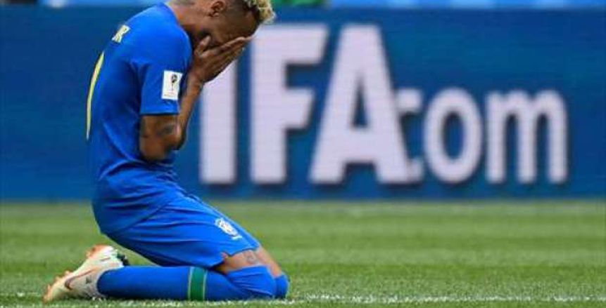 دموع «نيمار» تثير غضب البرازيليين.. و«فيفا» يحذر سويسرا بسبب الإشارات السياسية