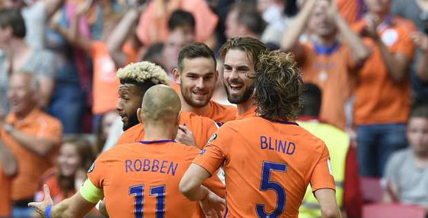 بالصور| يانسن وبابل يقودان هجوم هولندا أمام بيلاروسيا من أجل كأس العالم