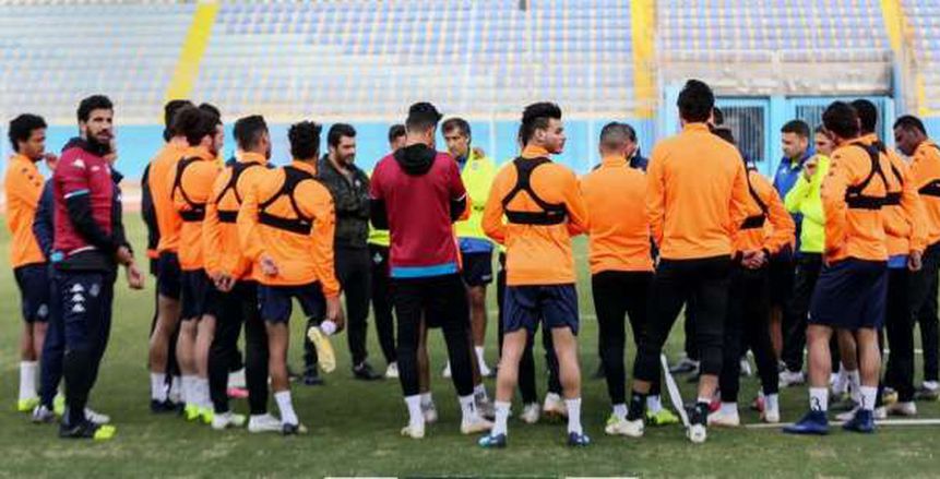 عاجل| دونجا يغادر معسكر بيراميدز قبل مواجهة الزمالك