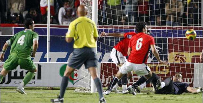 بالفيديو| زي النهاردة| مصر تغتال الجزائر و«كوبر» يخسر المباراة الأولى مع الفراعنة