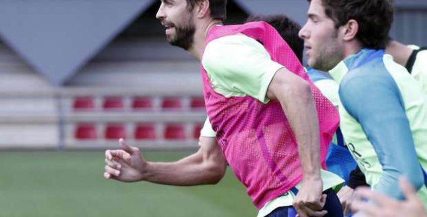 بعد تجديد عقد "ميسي"| برشلونة يسعى لتجديد عقد "بيكيه وروبرتو"