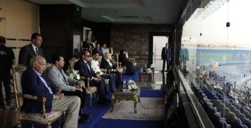 بحضور الرئيس السيسي.. والدة محمد عبد الوهاب تظهر في نهائي كابيتانو مصر