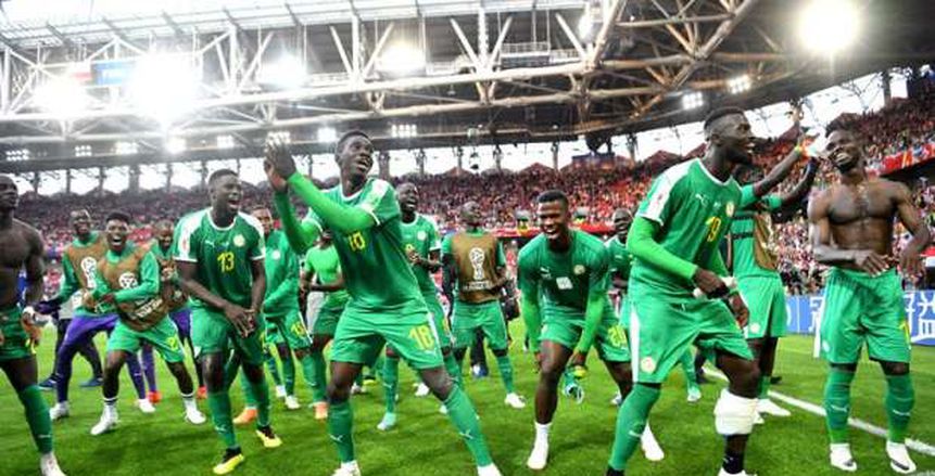"يايا توريه"  يرشح السنغال للتأهل للدور الثاني بالمونديال