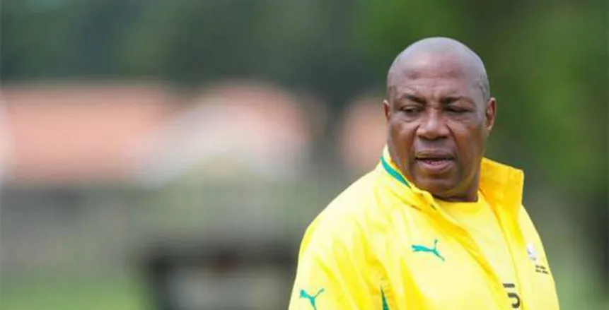 إقالة مدرب جنوب افريقيا لشتمه مسؤولين في اتحاد كرة القدم