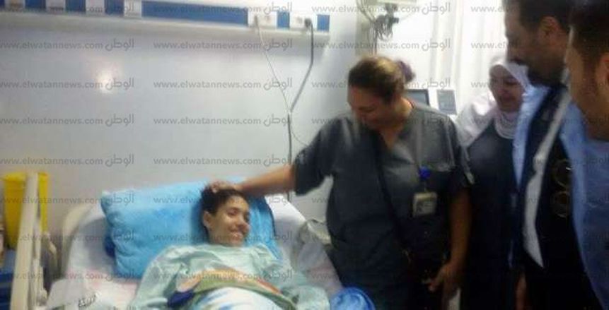 مجدي عبدالغني لطفل بمستشفى أبوالريش: هبعتلك هدفي في كأس العالم