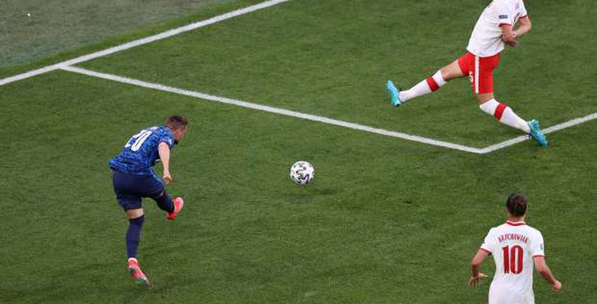 سلوفاكيا تفتتح مبارياتها في يورو 2020 بالفوز على بولندا 2-1 «فيديو»