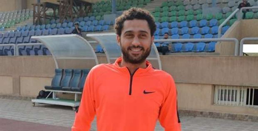عبدالعزيز موسى يحصل على أول بطاقة صفراء بالموسم الجديد من الدوري المصري