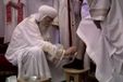 البابا تواضروس يغسل الأرجل في خميس العهد