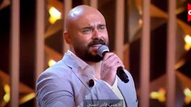 أحمد صلاح حسني: شغلي مع حماقي ممتع ولحنت للهضبة في بدياتي (فيديو)