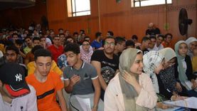 المحافظ يشهد فعاليات القوافل التعليمية بمدرسة بورسعيد الثانوية بنات