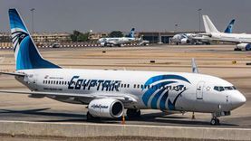 وصول أولى رحلات مصر للطيران لمطار معيتيقة الدولي بعد توقف 8 سنوات