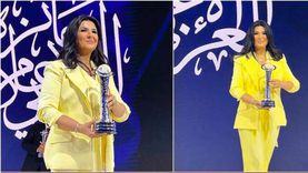 منى الشاذلي تفوز بجائزة دبي للإعلام.. وتشكر «المتحدة» (صور)
