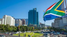 استطلاع رأي يكشف احتمالية تشكيل أول حكومة ائتلافية في جنوب إفريقيا 
