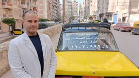 «أشرف» 7 سنوات من نقل المرضى مجانًا بـ«تاكسي الخير» في الإسكندرية