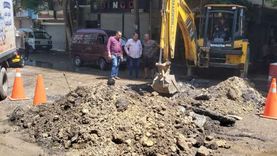 إصلاح كسر مفاجئ في 3 مواسير لمياه الشرب بأحياء القاهرة