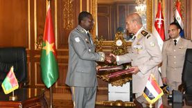 الفريق أول محمد زكي يلتقي وزير الدفاع بجمهورية بوركينا فاسو