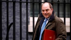 وزير الدفاع البريطاني يرفض مبررات روسيا بشأن تفجيرات قاعدة القرم