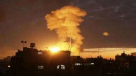 سوريا تتصدى لقصف في سماء دمشق.. ومصادر: إسرائيل استهدفت أسلحة إيرانية