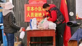 «ديلي ميل»: الصين تعود لاستخدام «المسحة الشرجية» لوقف زحف أوميكرون