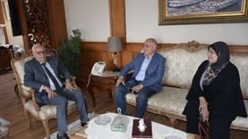 محافظ بورسعيد يستقبل رئيس جهاز تعمير سيناء لمتابعة المشروعات المشتركة