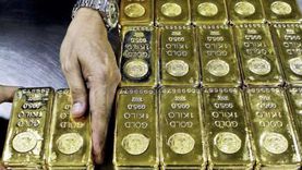 أسعار الذهب عالميا تتخطى الـ2400 دولار.. هل يستمر الارتفاع؟