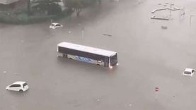 فيضانات أوروجواي تغرق الشوارع.. وأمريكا تلغي 10 آلاف رحلة طيران بسبب العواصف
