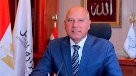 الوزير: ننفذ خطة شاملة لتطوير وسائل وطرق النقل في مصر