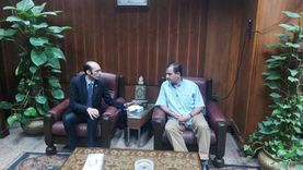 «نائب التنسيقية» يلتقي رئيس مدينة شبرا الخيمة لمتابعة طلبات المواطنين