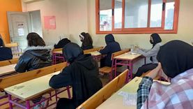 انطلاق امتحانات «تانية ثانوي» 2022 بمادة اللغة العربية ورقيا اليوم