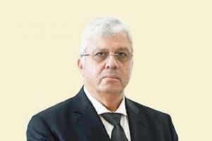الدكتور محمد أيمن عاشور وزير التعليم العالي والبحث العلمي