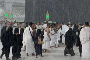 الأرصاد السعودية تحذر من سقوط أمطار رعدية في مكة المكرمة