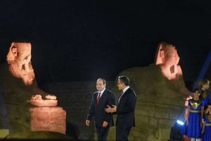 وصول الرئيس السيسى لطريق الكباش وبدأ الاحتفالية تصوير سعيد حمدى