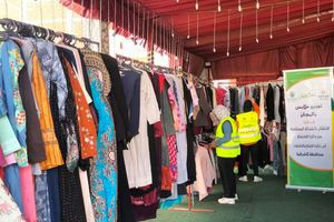 ضمن جهود التحالف.. توزيع ملابس جديدة مجانا على 350 أسرة بأبوحماد