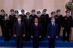 الرئيس السيسي مع أعضاء المجلس الأعلى للشرطة